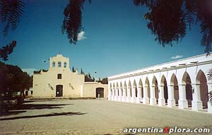 Cachi Iglesia y Museo Antropológico