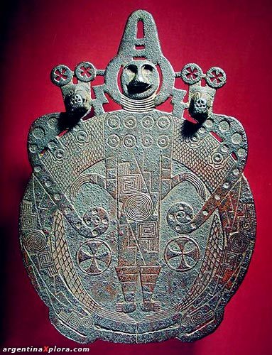 Disco de bronce - Aguada - 600-1000 D.C.