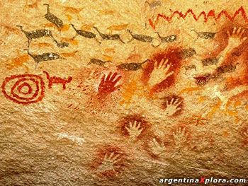 Petroglifo con figuras de guanacos - Santa Cruz