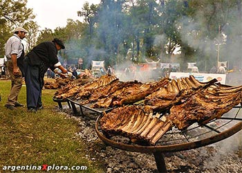 Costillares vacunos a la estaca en Entre Ríos