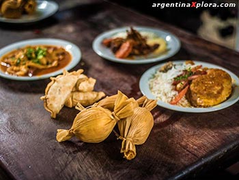 Humitas o tamales, envueltos en chala de maíz