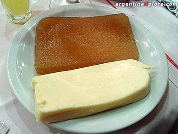 Queso cremoso y dulce de batata. 'Postre vigilante'