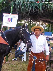 Gaucho con guardamontes en Jujuy
