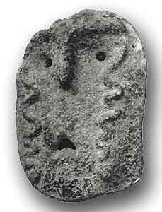 Máscara funeraria. Piedra. Cultura alamito.