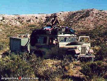 Trabajo de campo en la Patagonia a cargo de Pal. Sebastían Apesteguía 