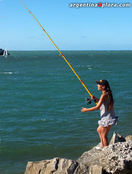 Mujer pescando