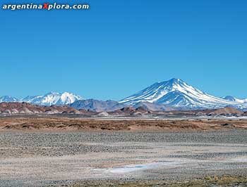 Volcán Socompa y Volcán Llullaillaco