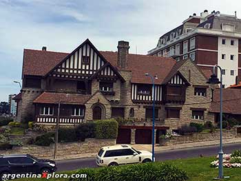 Chalet realizado en piedra Mar del Plata