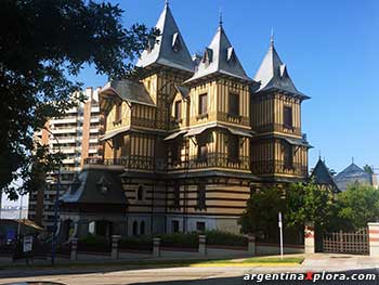 Villa Ortíz Basualdo, sede del Museo Juan Carlos Castagnino de Artes Plásticas