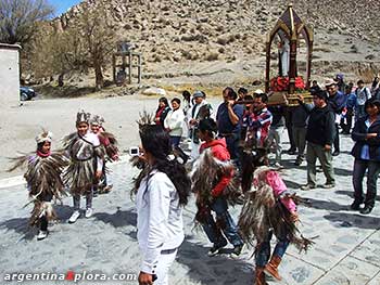 Celebración en Tastil donde se unen las creencias andinas y cristianas 
