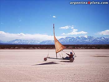 Carrovelismo, wind-car en el Barreal de Leoncito